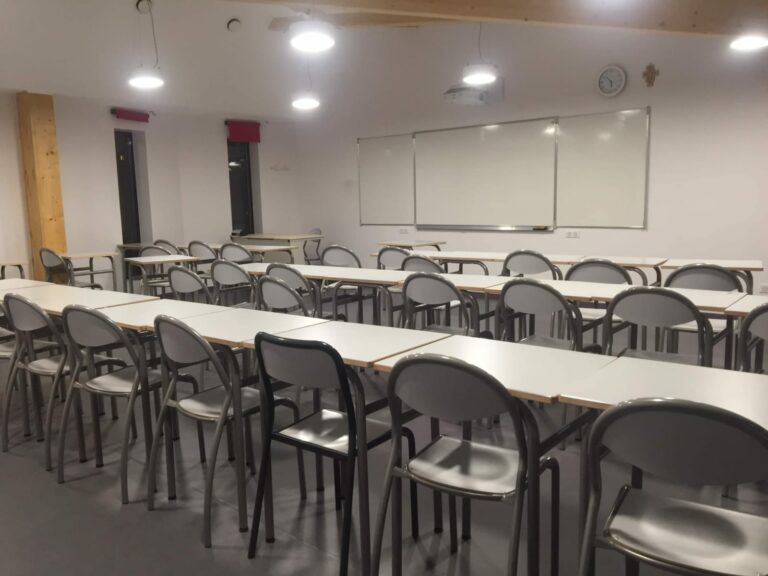 location décor lieu tournage classe