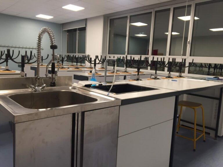 location décor lieu tournage classe