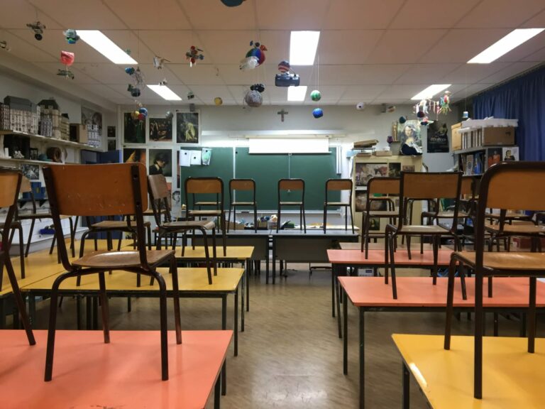 location décor lieu tournage classe