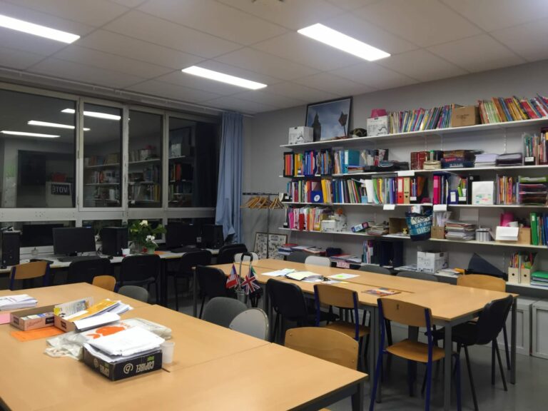 location décor lieu tournage classe