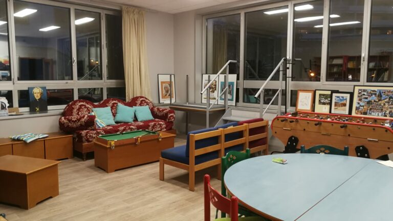 location décor lieu tournage classe