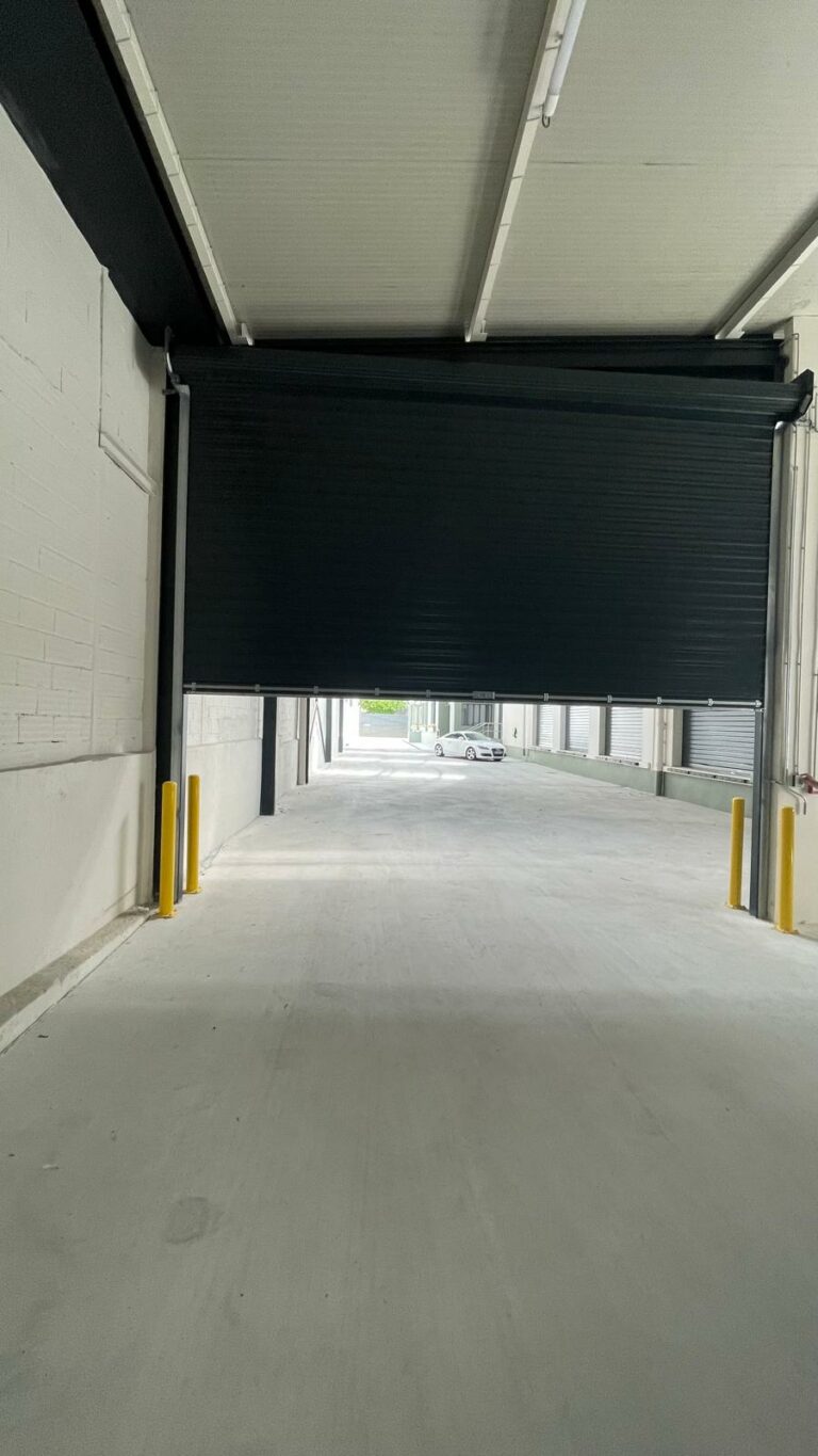 Réf : Site Hangar / Parking / Plateau / Bureaux 9301 86 IMG 20240718 WA00381